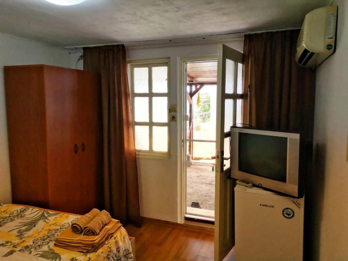 Отель Casa Ioana Костинешти Экстерьер фото